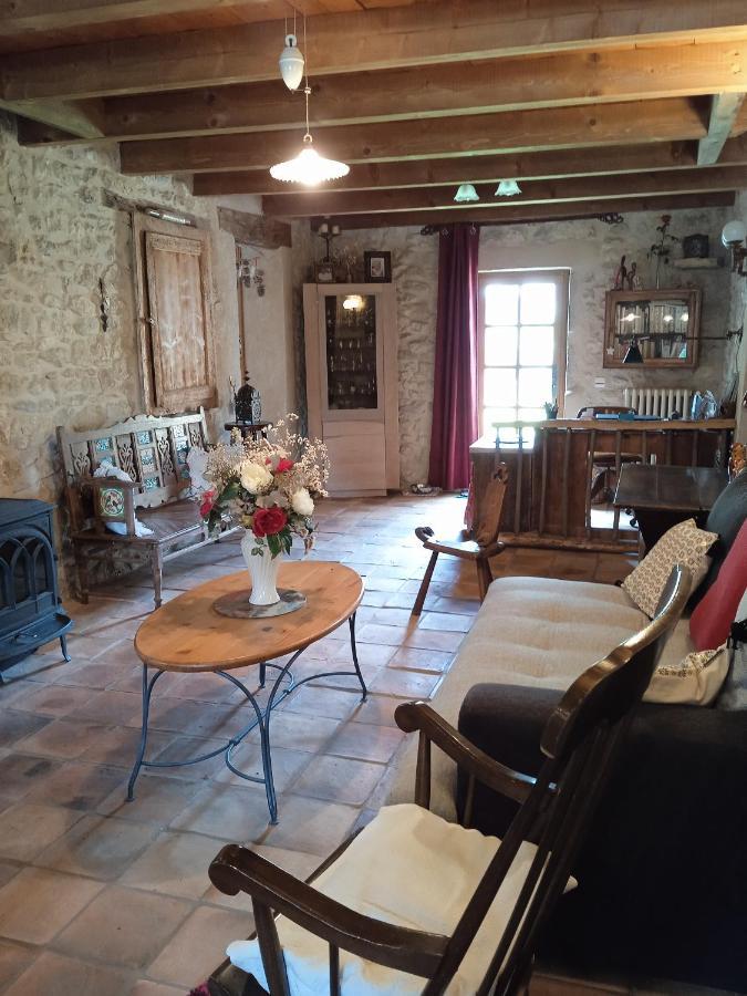 Chez Karine Bed & Breakfast Ceyzerieu Eksteriør bilde