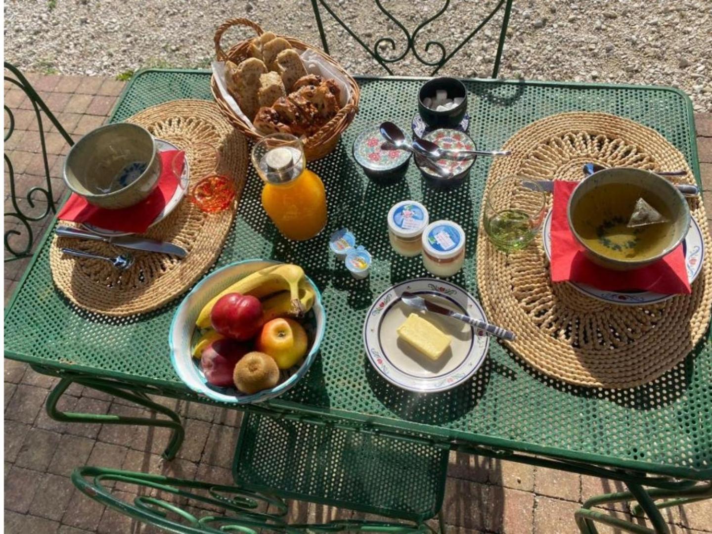 Chez Karine Bed & Breakfast Ceyzerieu Eksteriør bilde